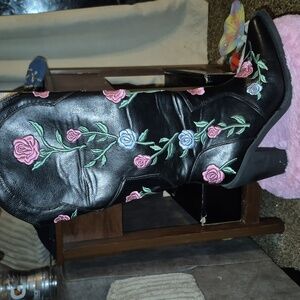 Floral Embroidered Black Cowboy Boots